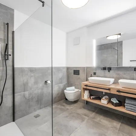 Mountain Moments * Sautens