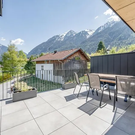 Mountain Moments Apartment *