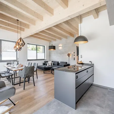 Mountain Moments Apartment