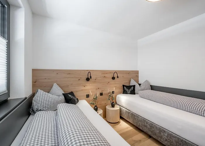 Mountain Moments * Sautens